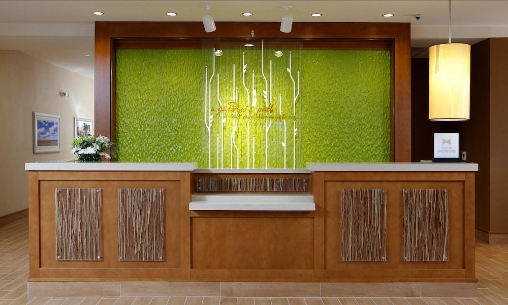 Hilton Garden Inn Cedar Falls Conference Center Екстериор снимка