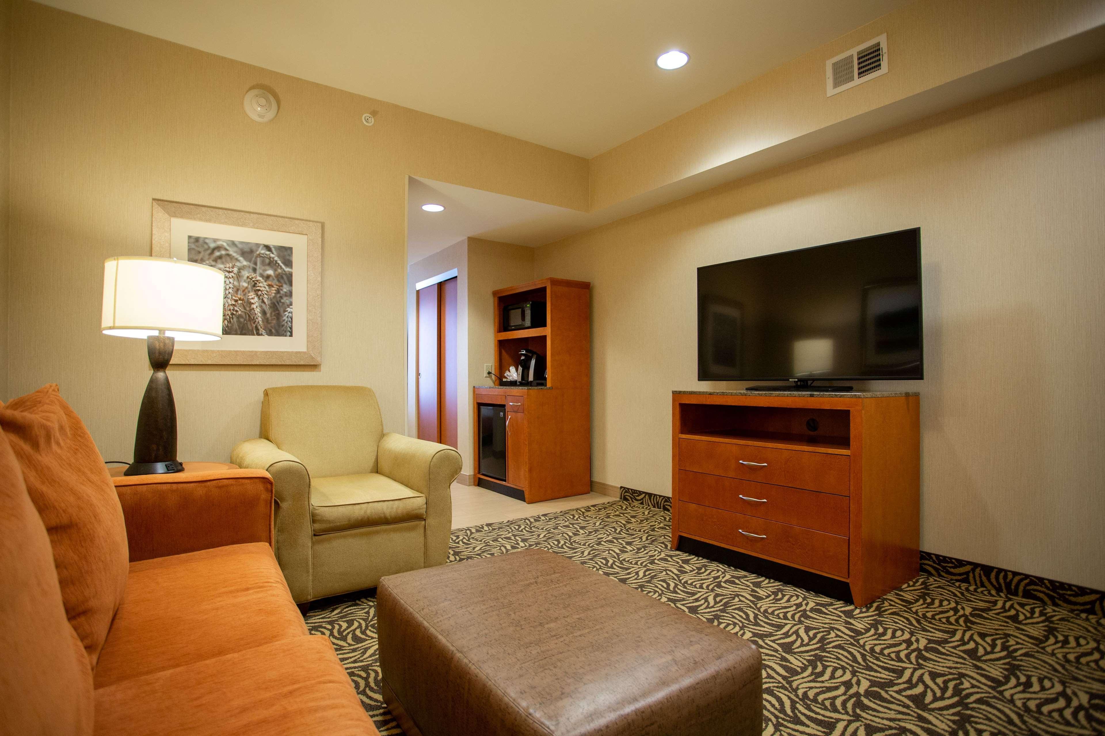 Hilton Garden Inn Cedar Falls Conference Center Екстериор снимка