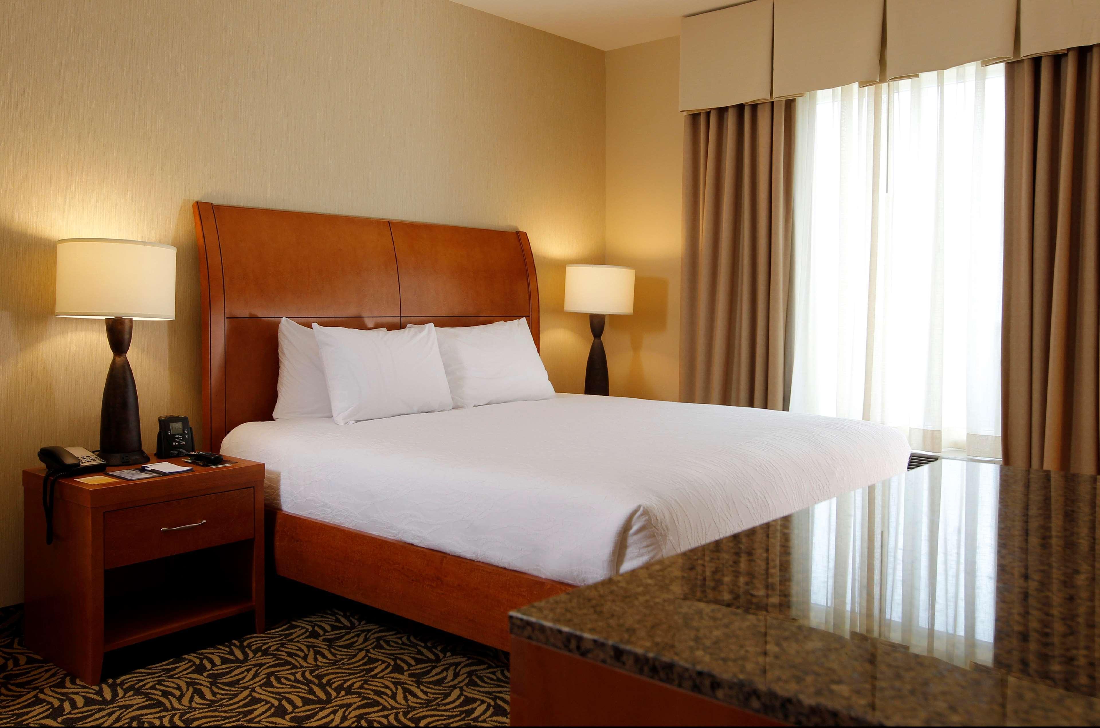 Hilton Garden Inn Cedar Falls Conference Center Екстериор снимка
