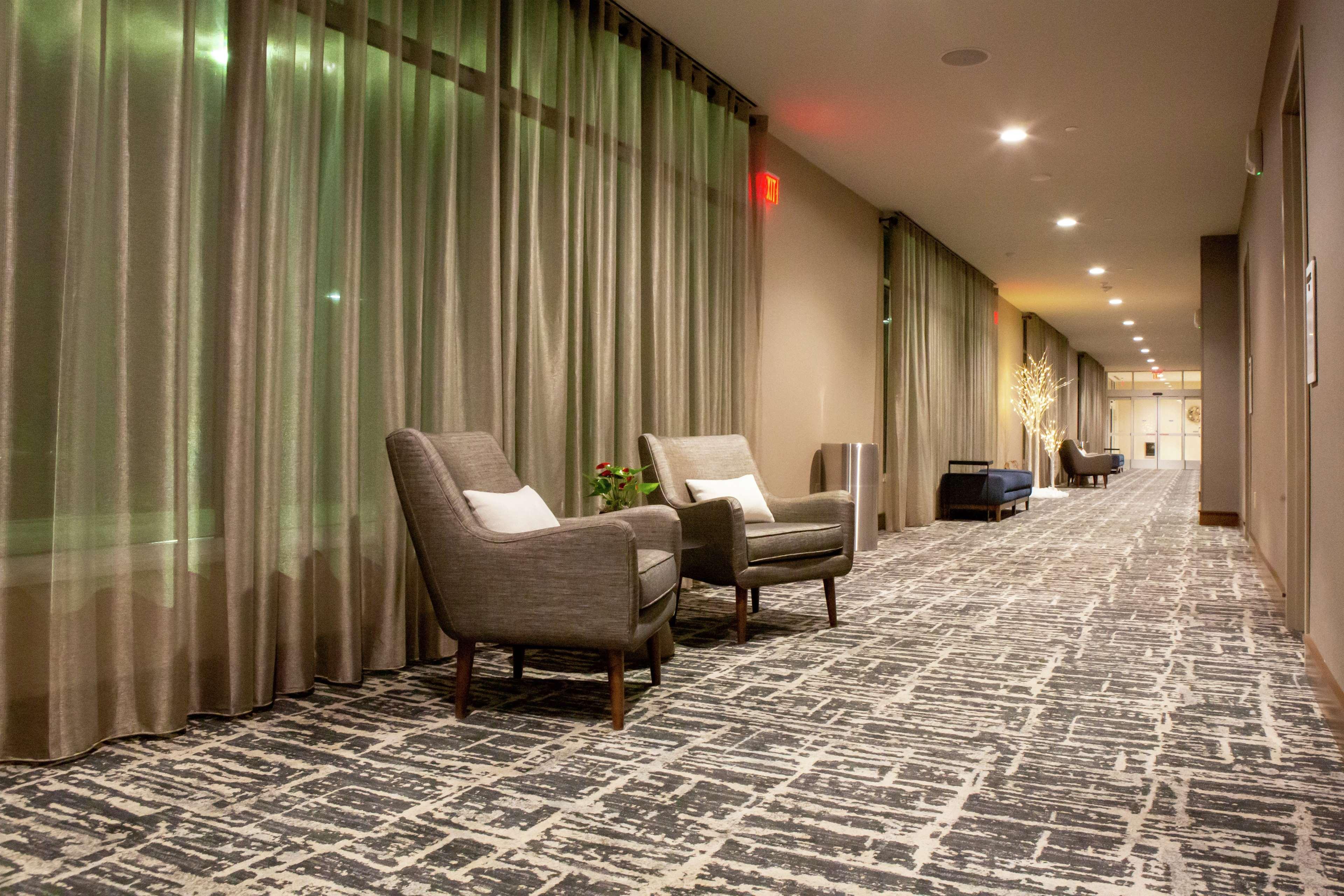Hilton Garden Inn Cedar Falls Conference Center Екстериор снимка