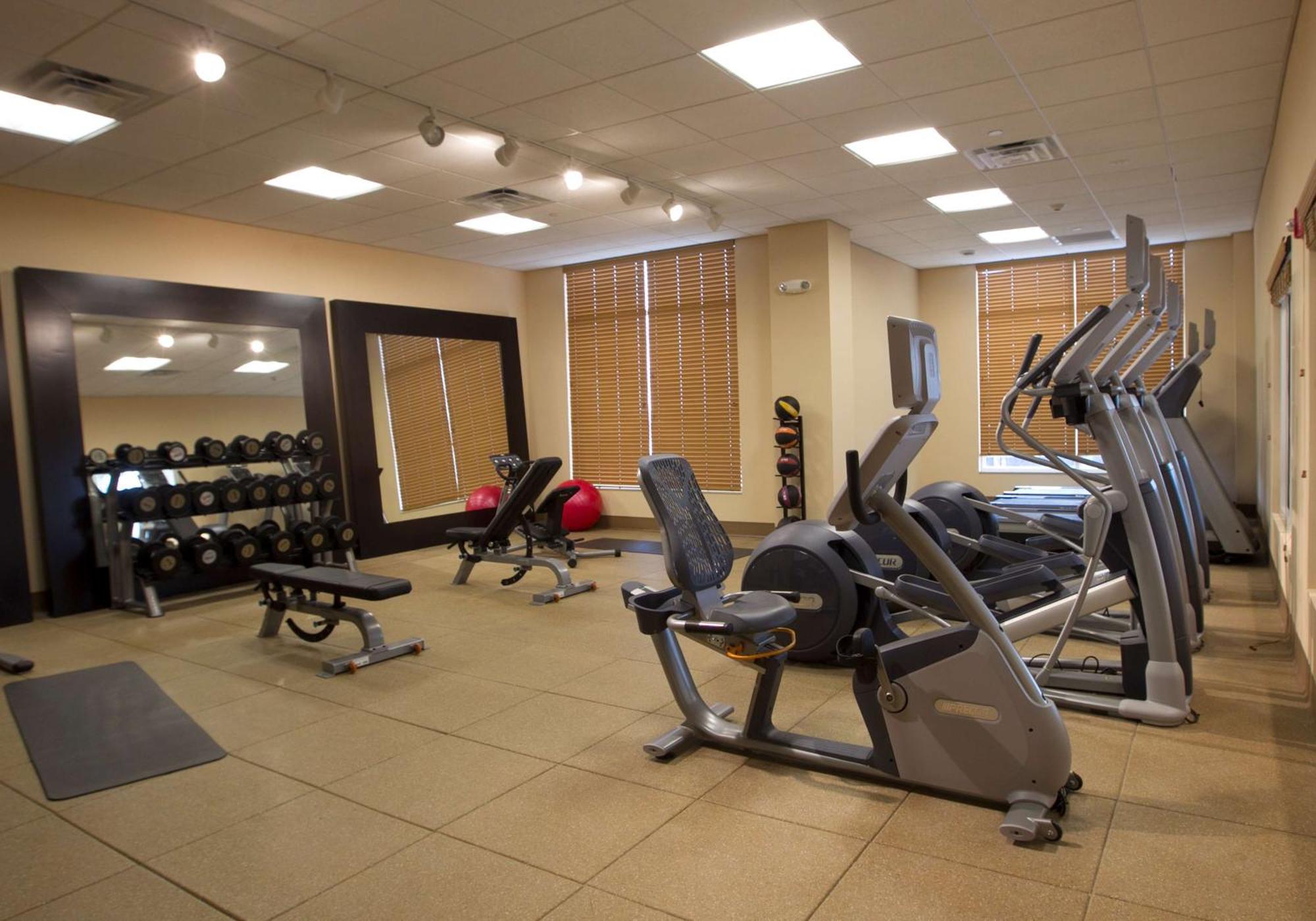 Hilton Garden Inn Cedar Falls Conference Center Екстериор снимка