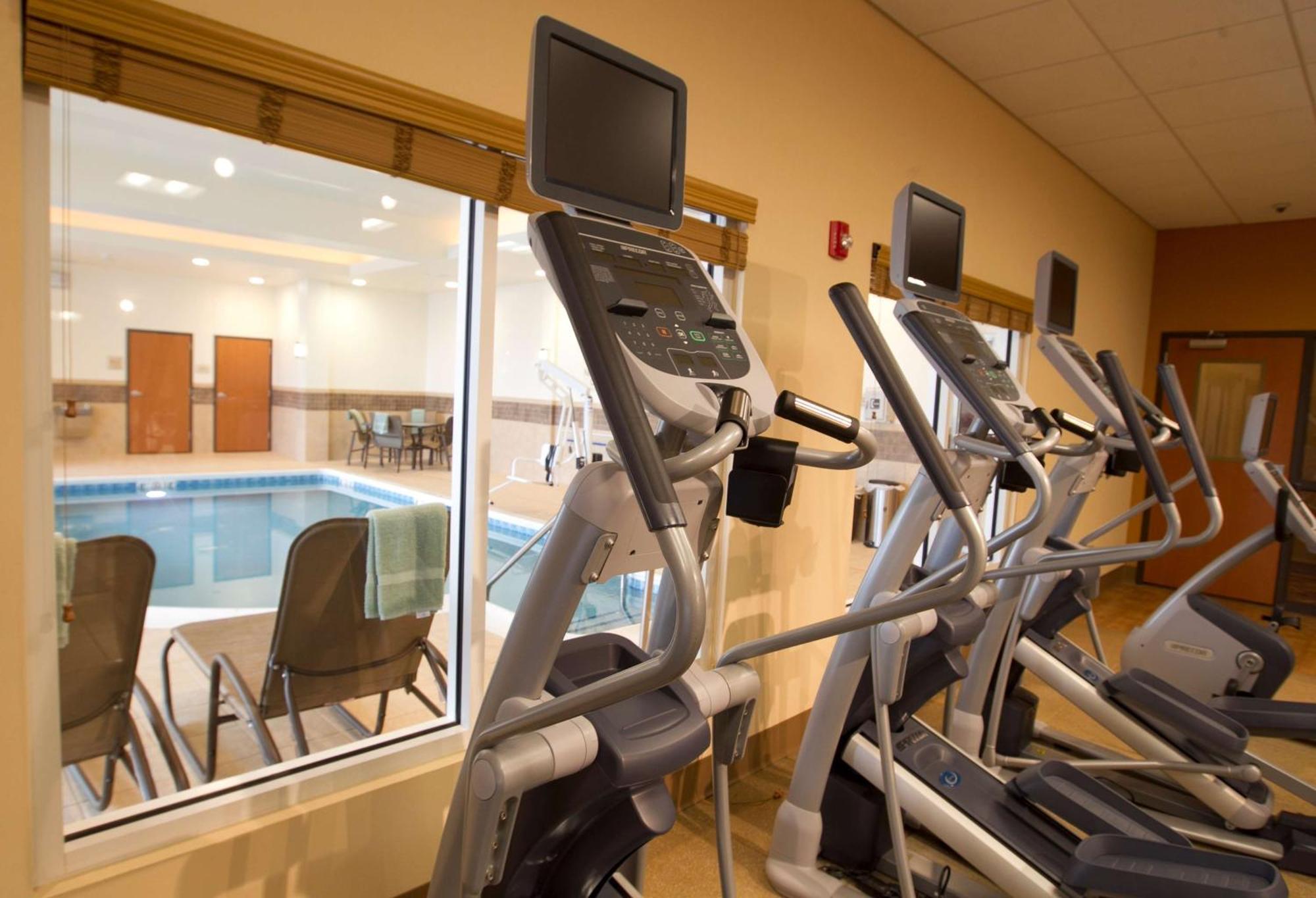 Hilton Garden Inn Cedar Falls Conference Center Екстериор снимка