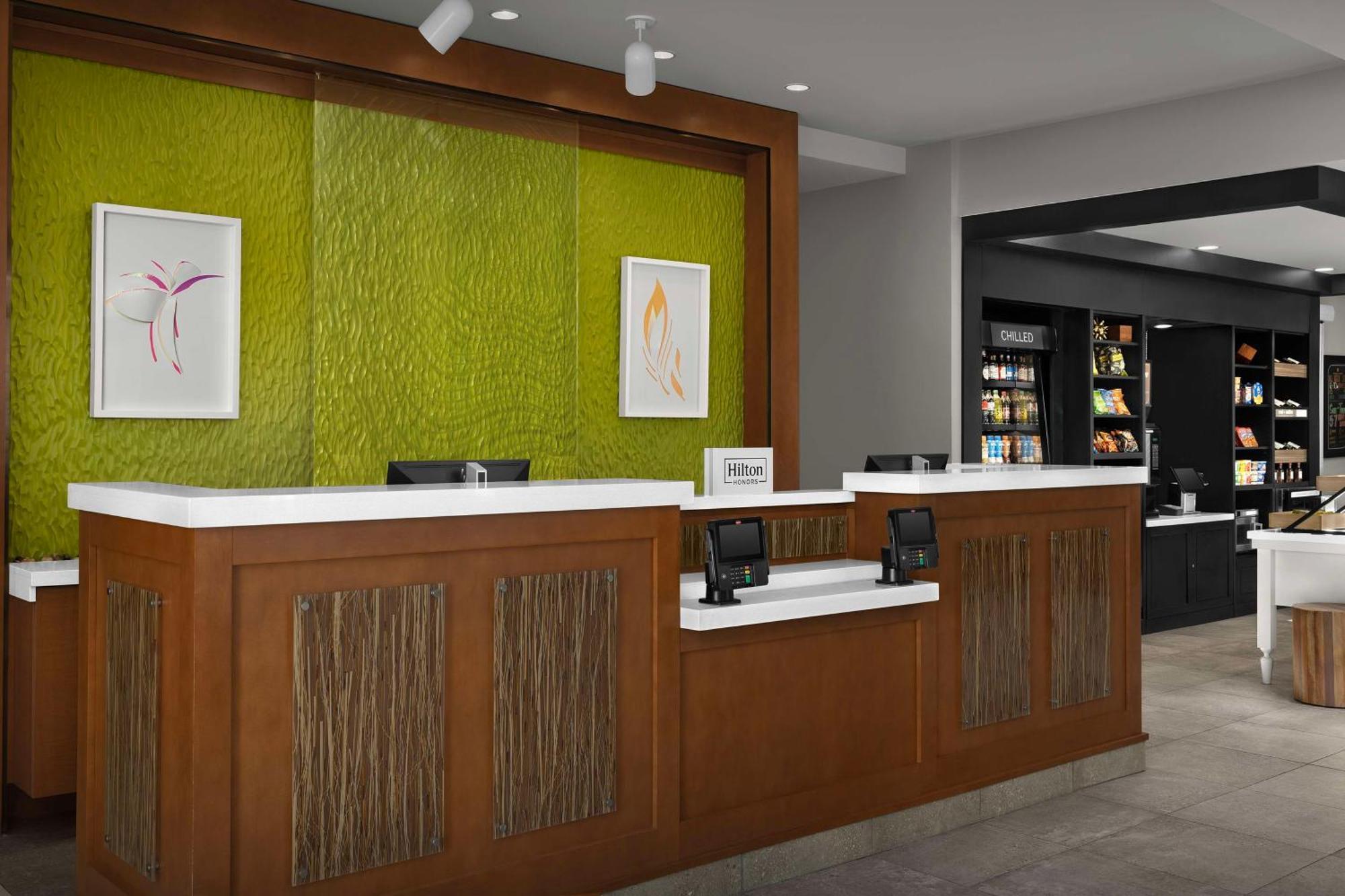 Hilton Garden Inn Cedar Falls Conference Center Екстериор снимка